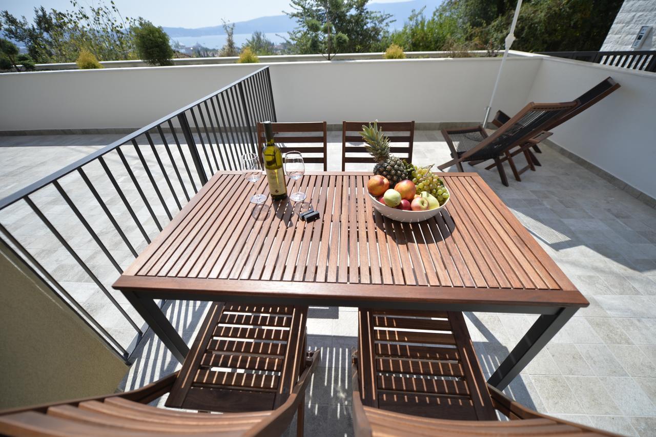 Apartment Line One Tivat Exterior foto