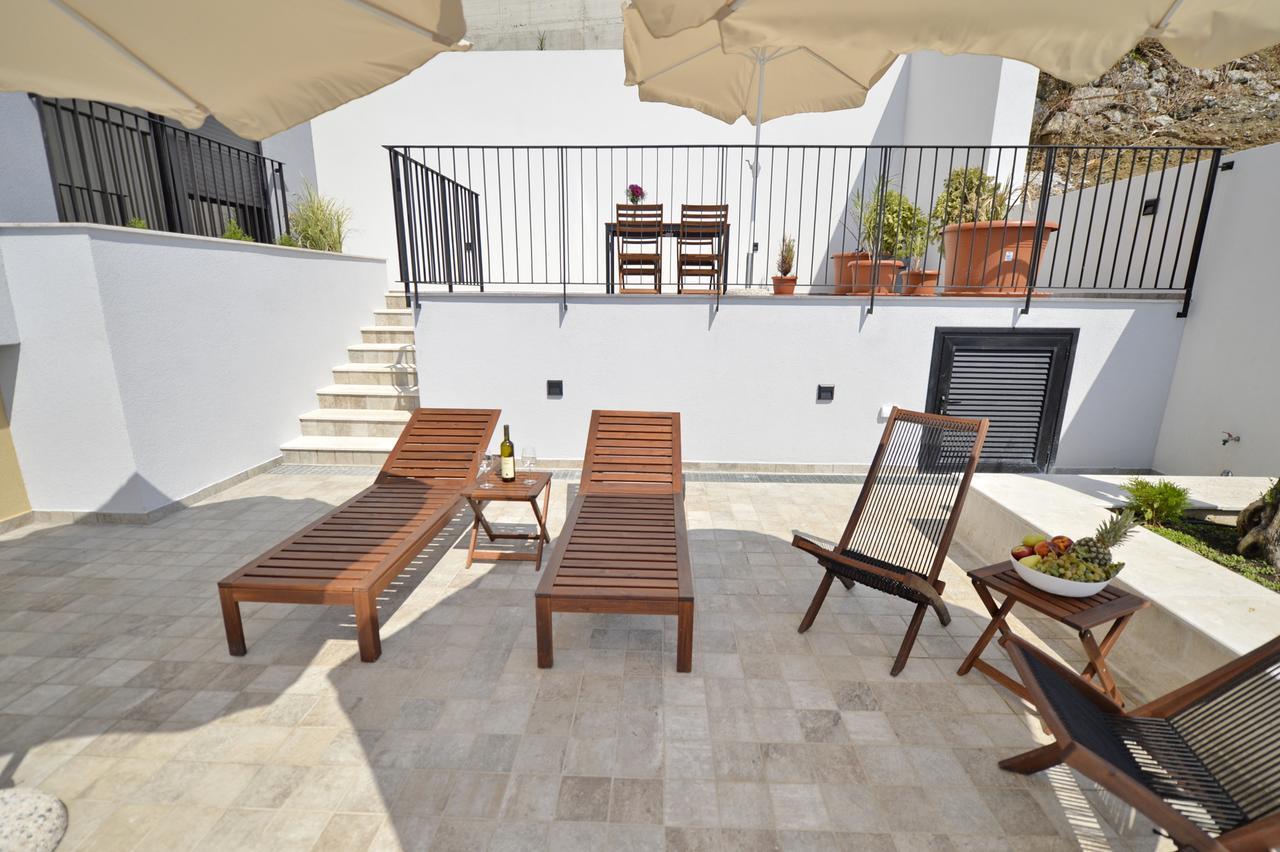 Apartment Line One Tivat Exterior foto